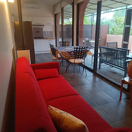 Domaine La Colomine Apartment *